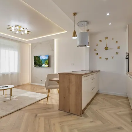 Elegant 1br With Ac شقة *